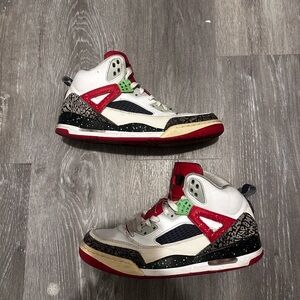 Jordan Athletic Shoes Red and Black